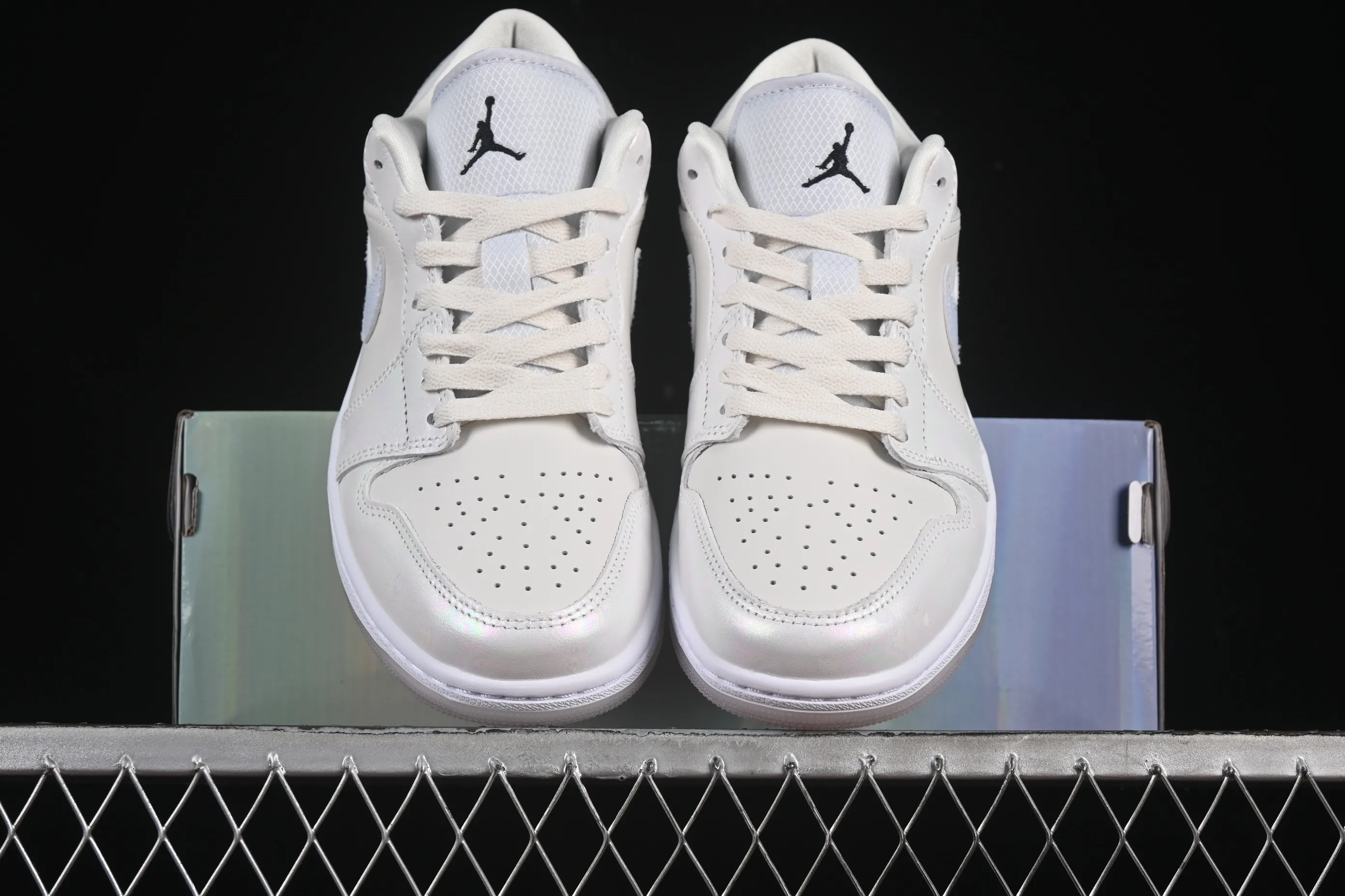 All categories Air Jordan Jordan series basketball shoes Air Jordan 1 Low G version pure original Air Jordan 1 Low "Year of the Snake 2025" AJ1 Joe 1 off-white fantasy pearlescent low-top cultural basketball shoes HF4080-001
